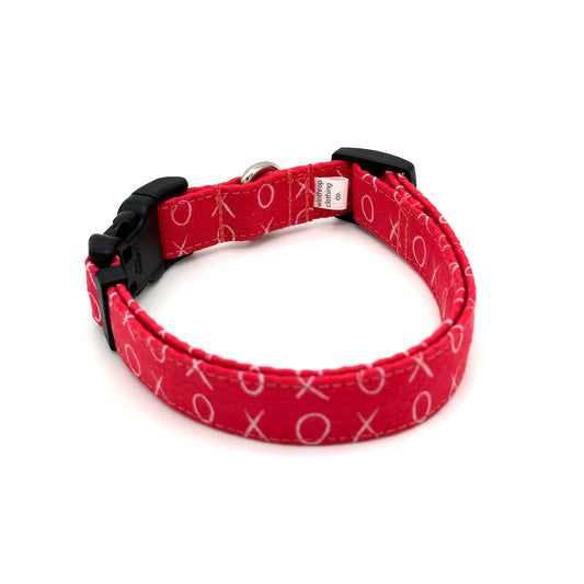 Hugs and Kisses Dog Collar